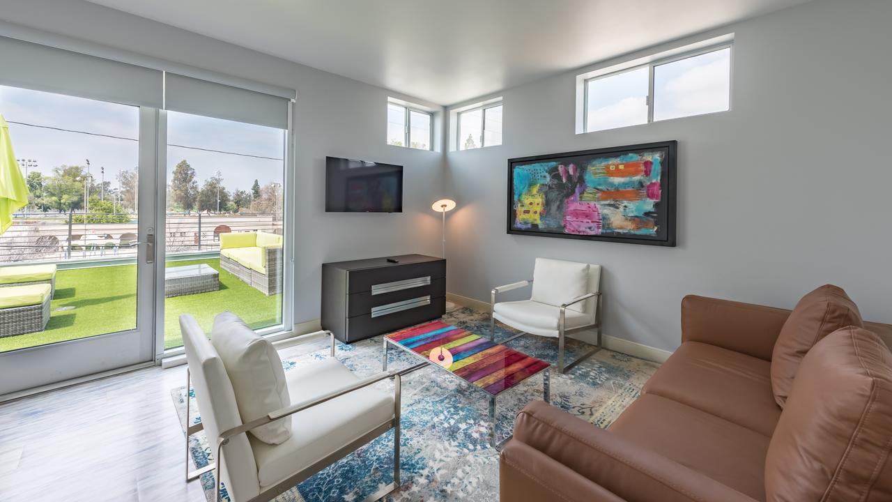 Hotel Lexen - North Hollywood Near Universal 3*